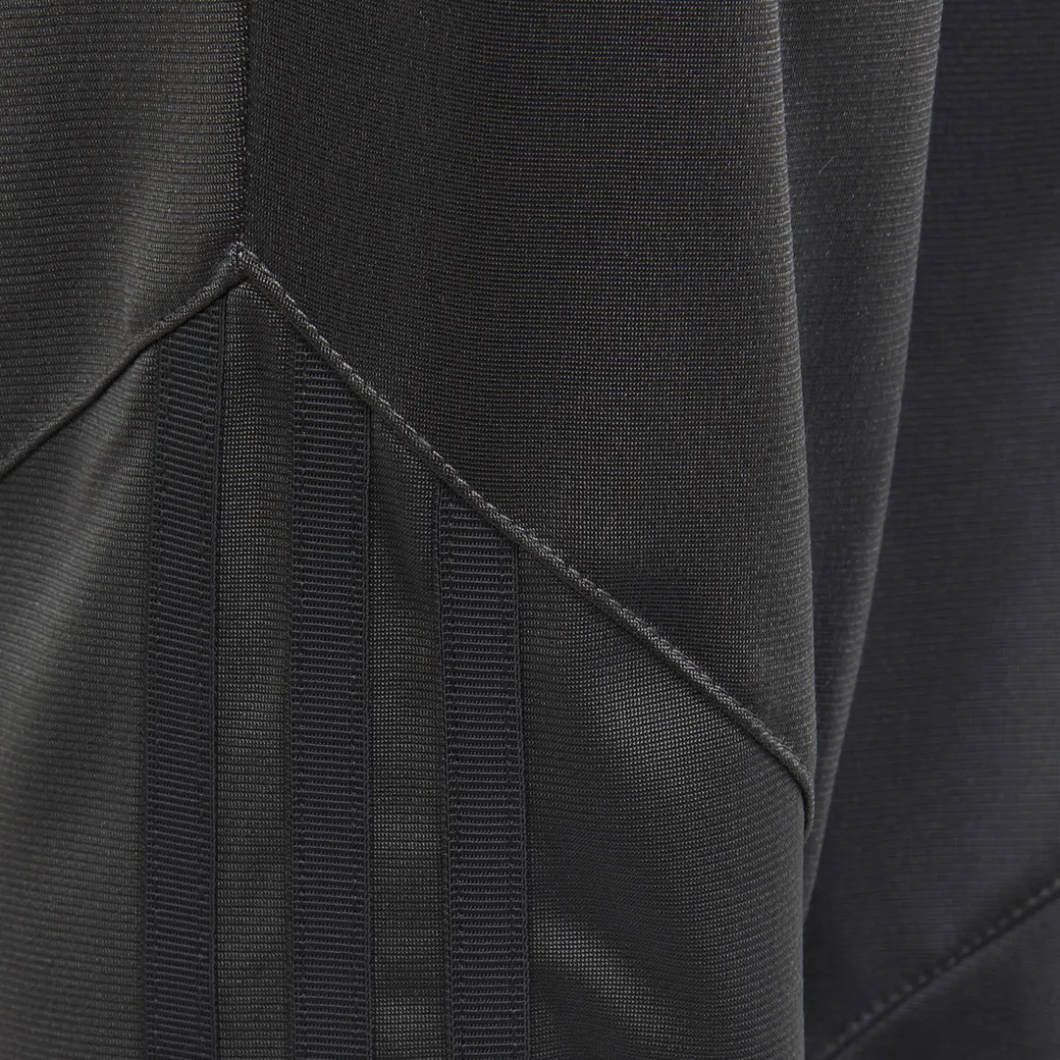 adidas Originals - CARMINA