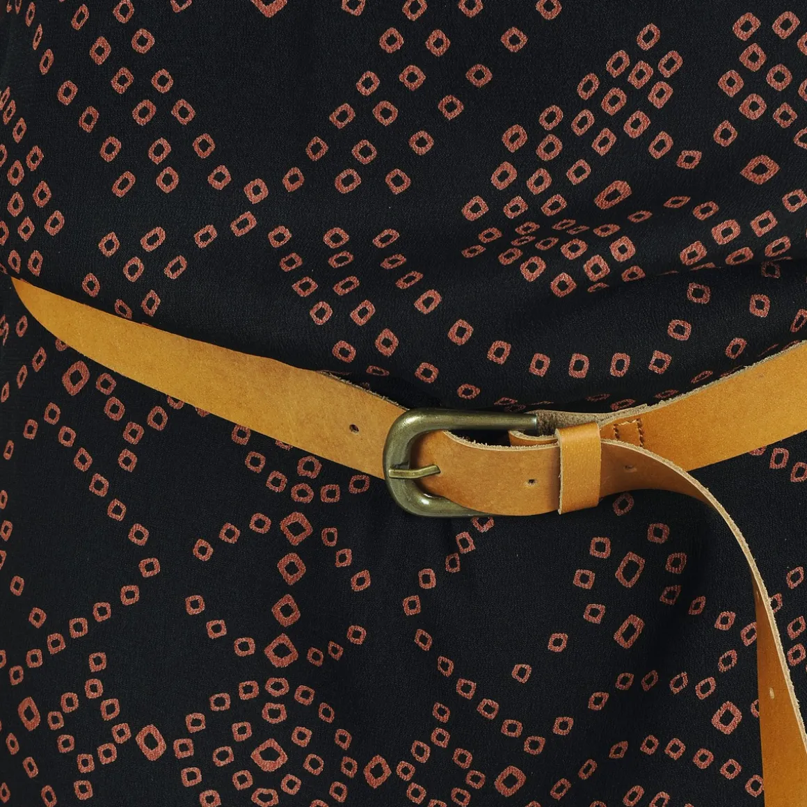 Antik Batik - QUINN