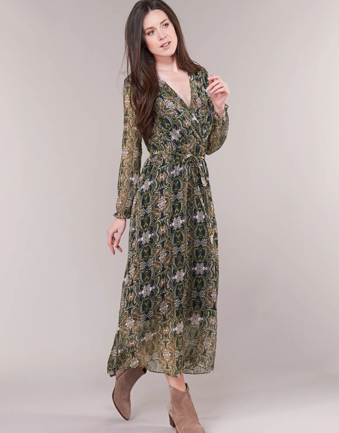 Betty London - LILIE-ROSE