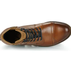 Casual Attitude - HOKES