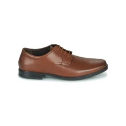 Clarks - HOWARD WALK