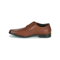 Clarks - HOWARD WALK