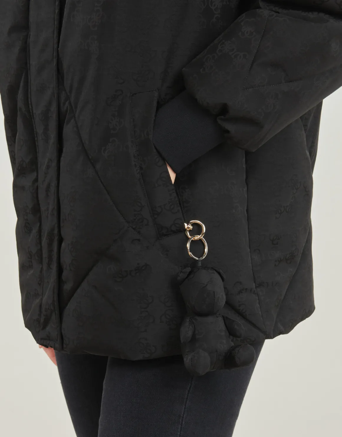 Guess - 4G LOGO PUFFER JACKET