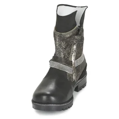 Ikks - ROBERTA