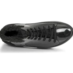 Melissa - MELISSA FLUFFY SNEAKER AD