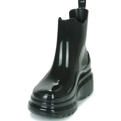 Melissa - MELISSA GRIP BOOT AD
