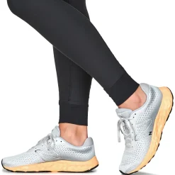 New Balance - 520