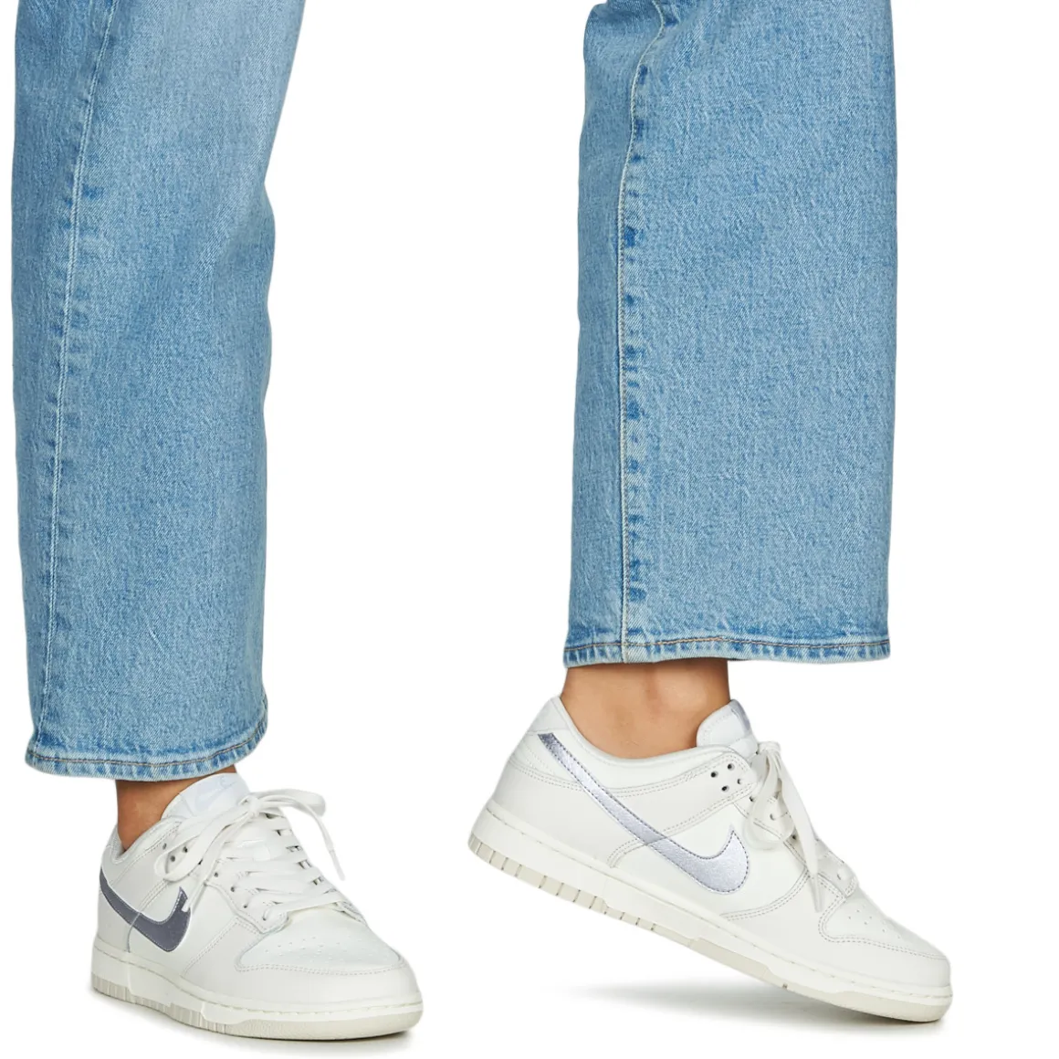 Nike - DUNK LOW
