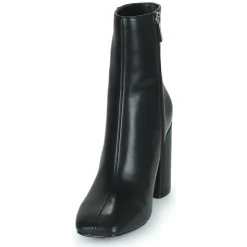 Steve Madden - STREAMS