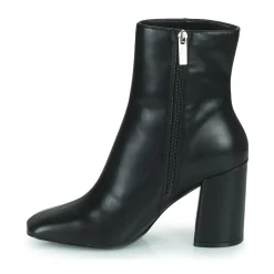 Steve Madden - STREAMS