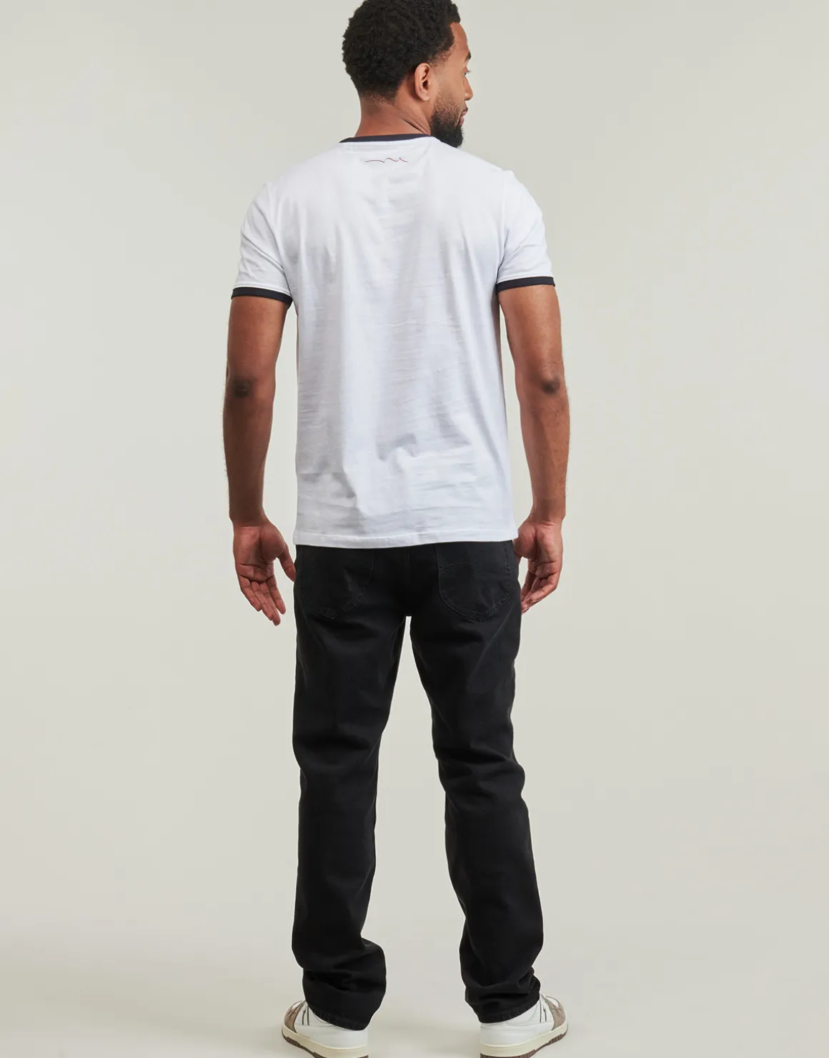 Teddy Smith - THE-TEE 2 R MC